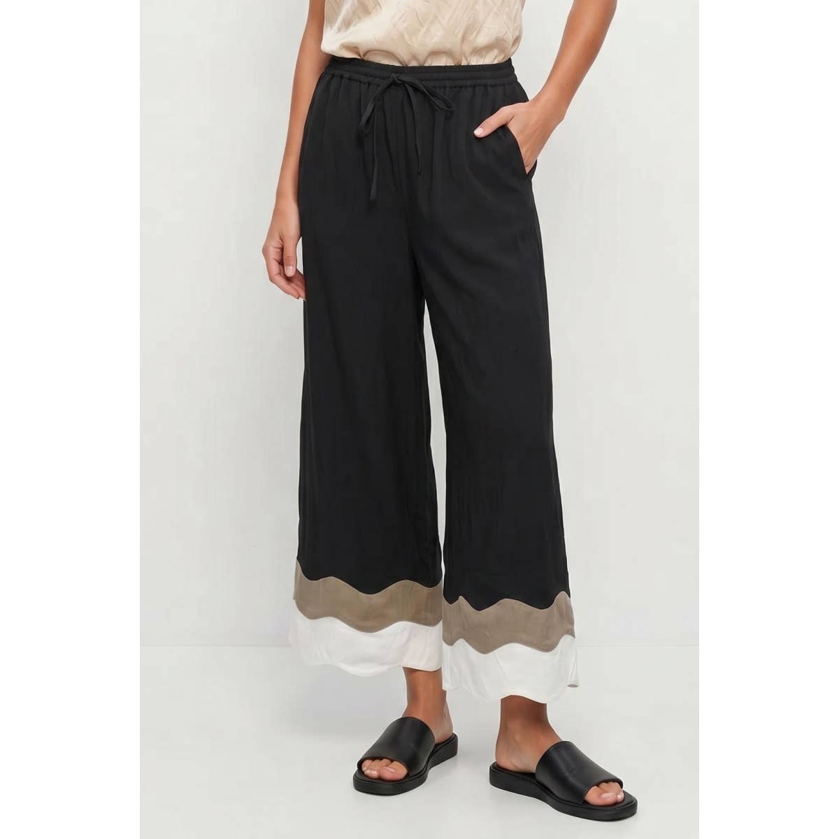 Wavy Colorblock Wide Leg Pants